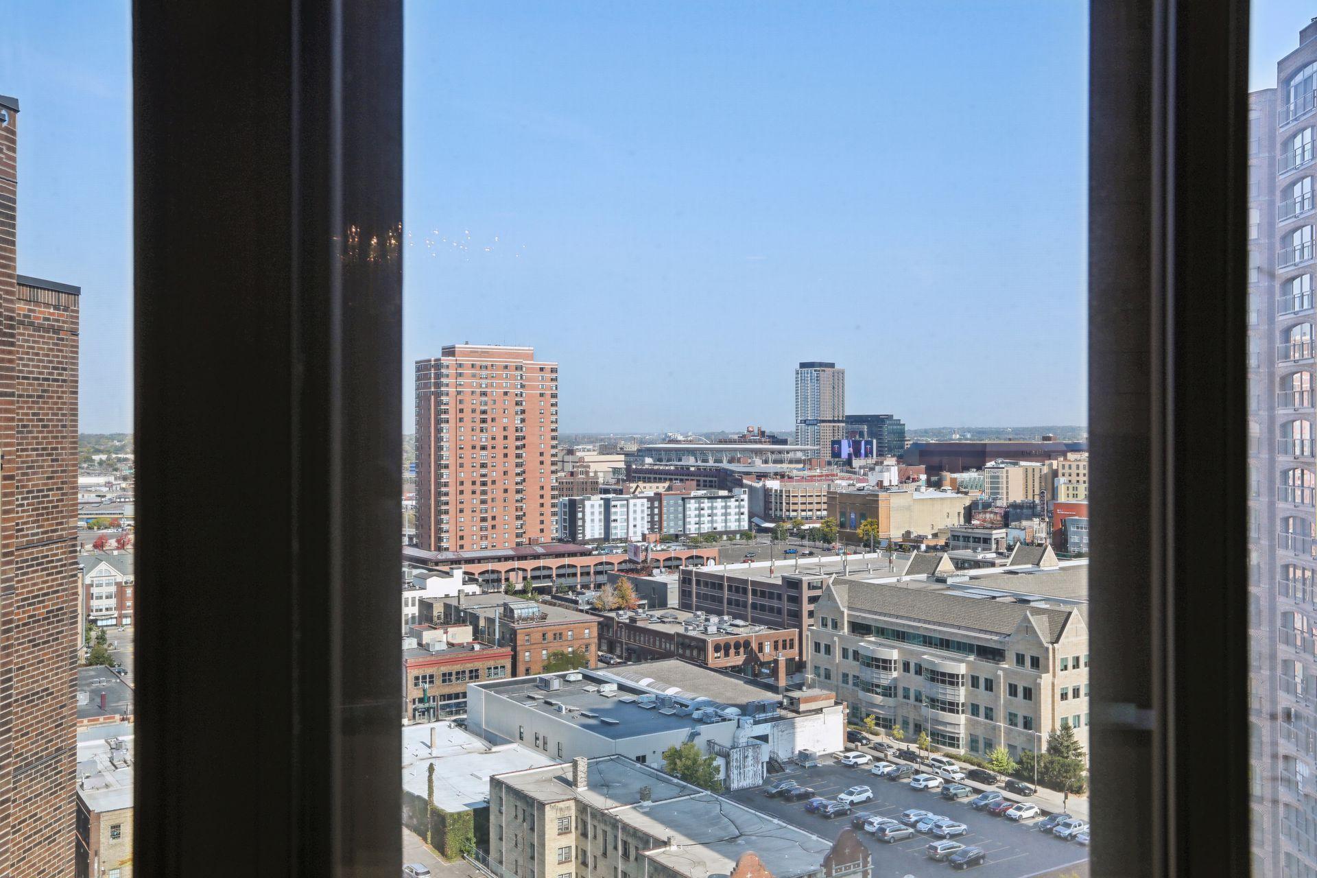 Minneapolis, Minnesota, 55403, United States, 2 Bedrooms Bedrooms, ,1 BathroomBathrooms,Residential,For Sale,1794027
