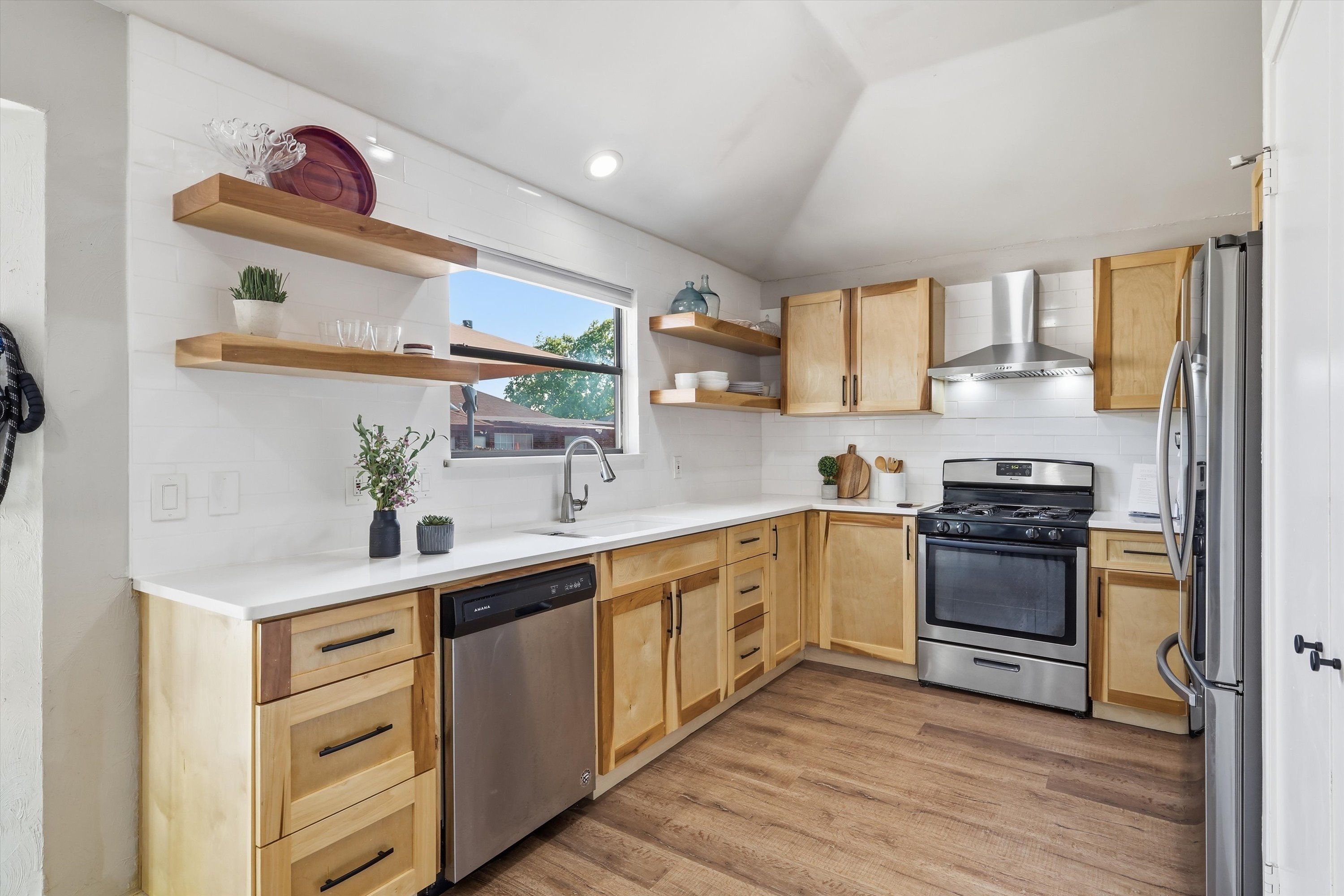  Beautifully Updated in Rowlett with a 2.75% Assumable FHA Loan - 物件實景