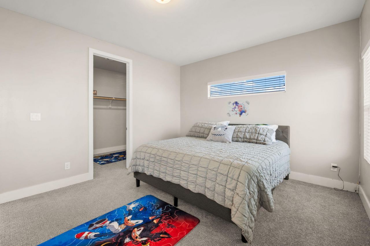 Albuquerque, New Mexico, 87120, United States, 5 Bedrooms Bedrooms, ,5 BathroomsBathrooms,Residential,For Sale,1940027