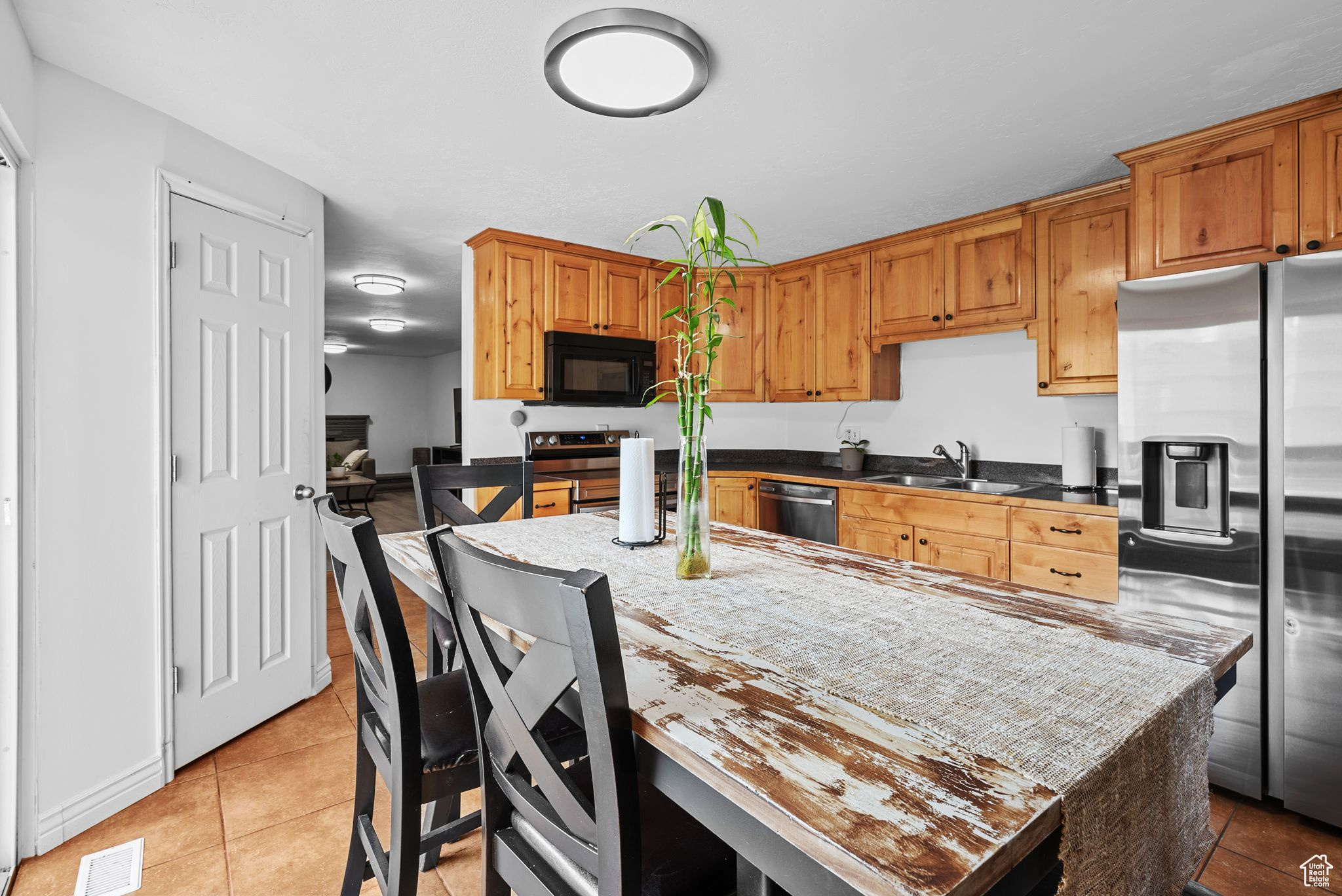 Taylorsville, Utah, 84129, United States, 5 Bedrooms Bedrooms, ,1 BathroomBathrooms,Residential,For Sale,1957642