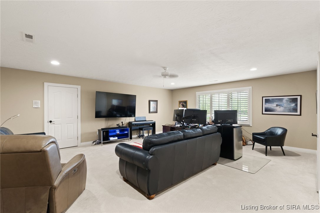 Sellersburg, Indiana, 47172, United States, 4 Bedrooms Bedrooms, ,4 BathroomsBathrooms,Residential,For Sale,1932850