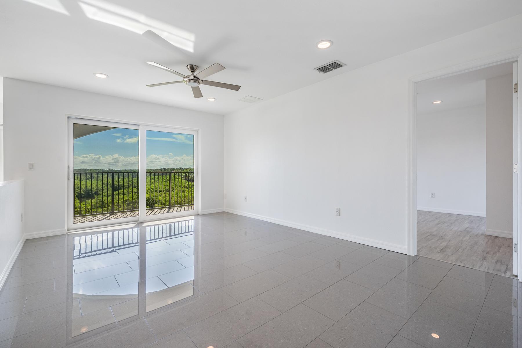 Tarpon Springs, Florida, 34689, United States, 4 Bedrooms Bedrooms, ,4 BathroomsBathrooms,Residential,For Sale,1863560