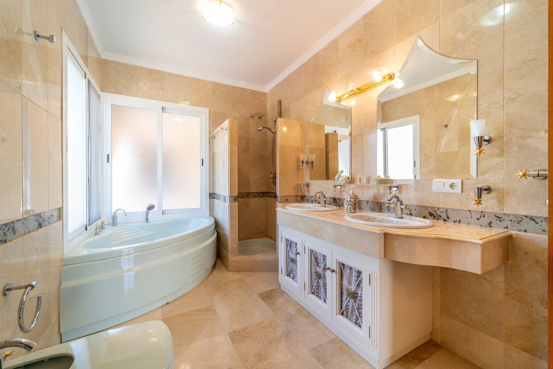  Beachside villa in El Presidente, Estepona - 物件實景