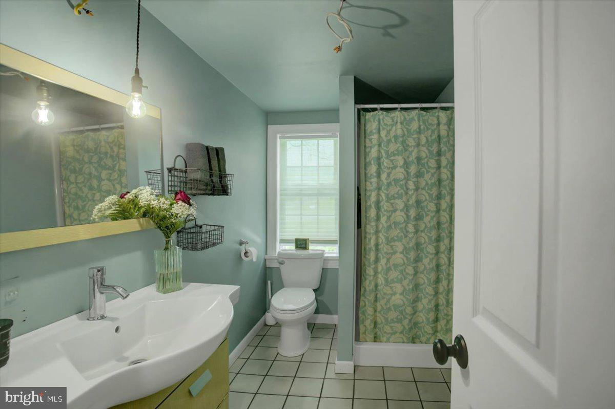Orrstown, Pennsylvania, 17244, United States, 4 Bedrooms Bedrooms, ,2 BathroomsBathrooms,Residential,For Sale,1906124