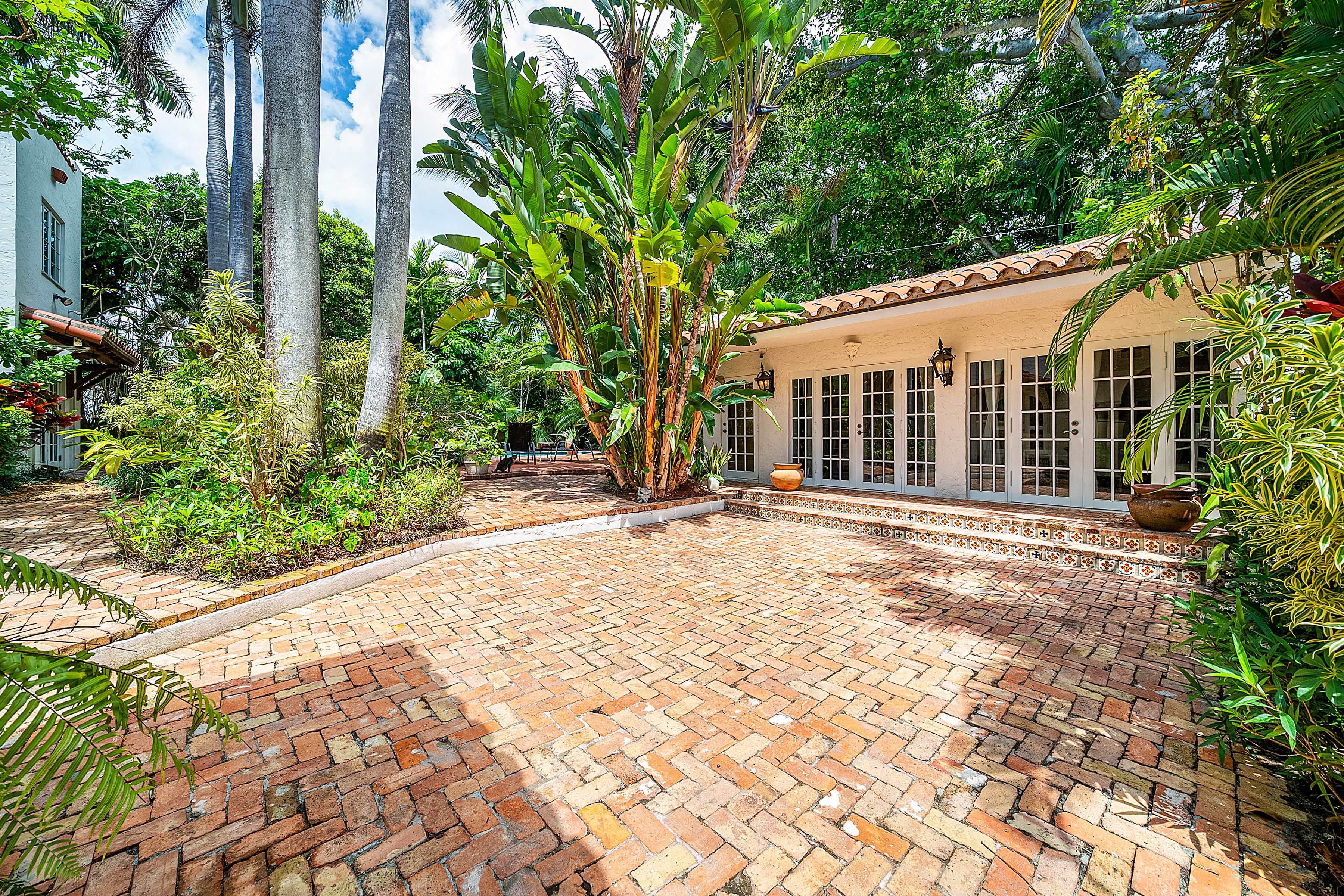  255 Cordova Road - 物件實景