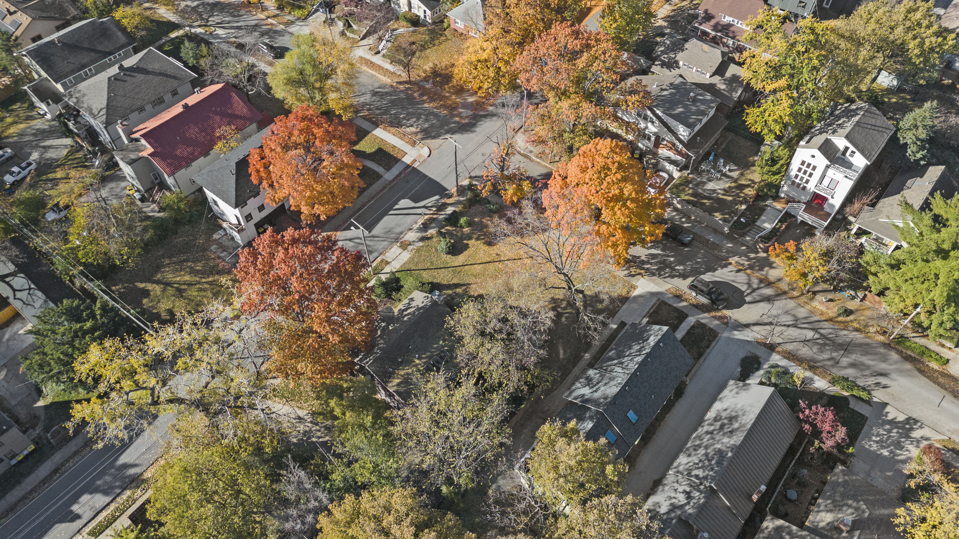 1118 West 48th Street, Kansas City, MO 64112 - 物件實景