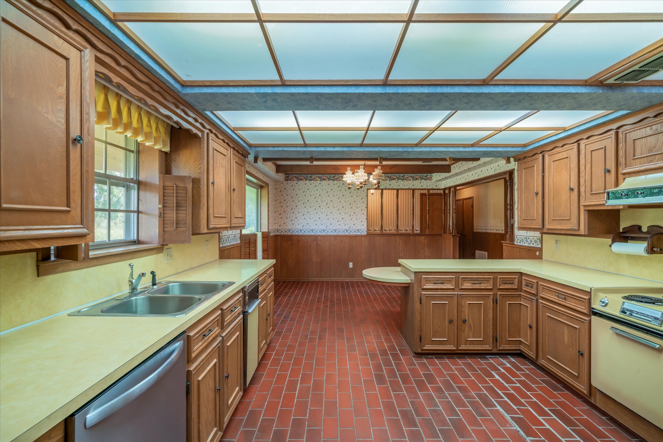 Wills Point, Texas, 75169, United States, 3 Bedrooms Bedrooms, ,3 BathroomsBathrooms,Residential,For Sale,1978262