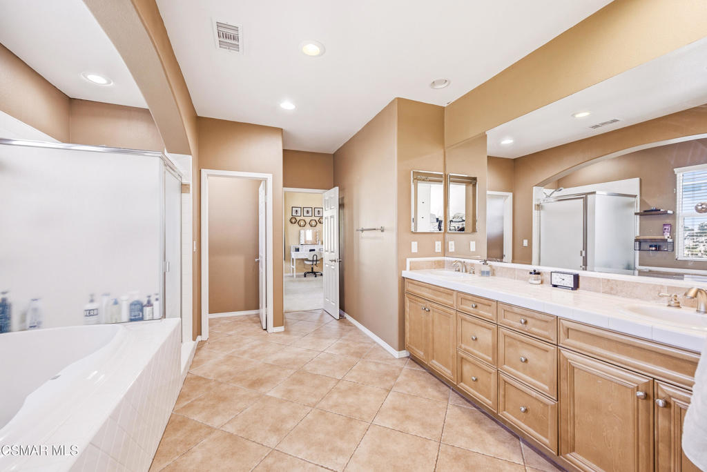 Simi Valley, California, 93063, United States, 5 Bedrooms Bedrooms, ,4 BathroomsBathrooms,Residential,For Sale,2006008