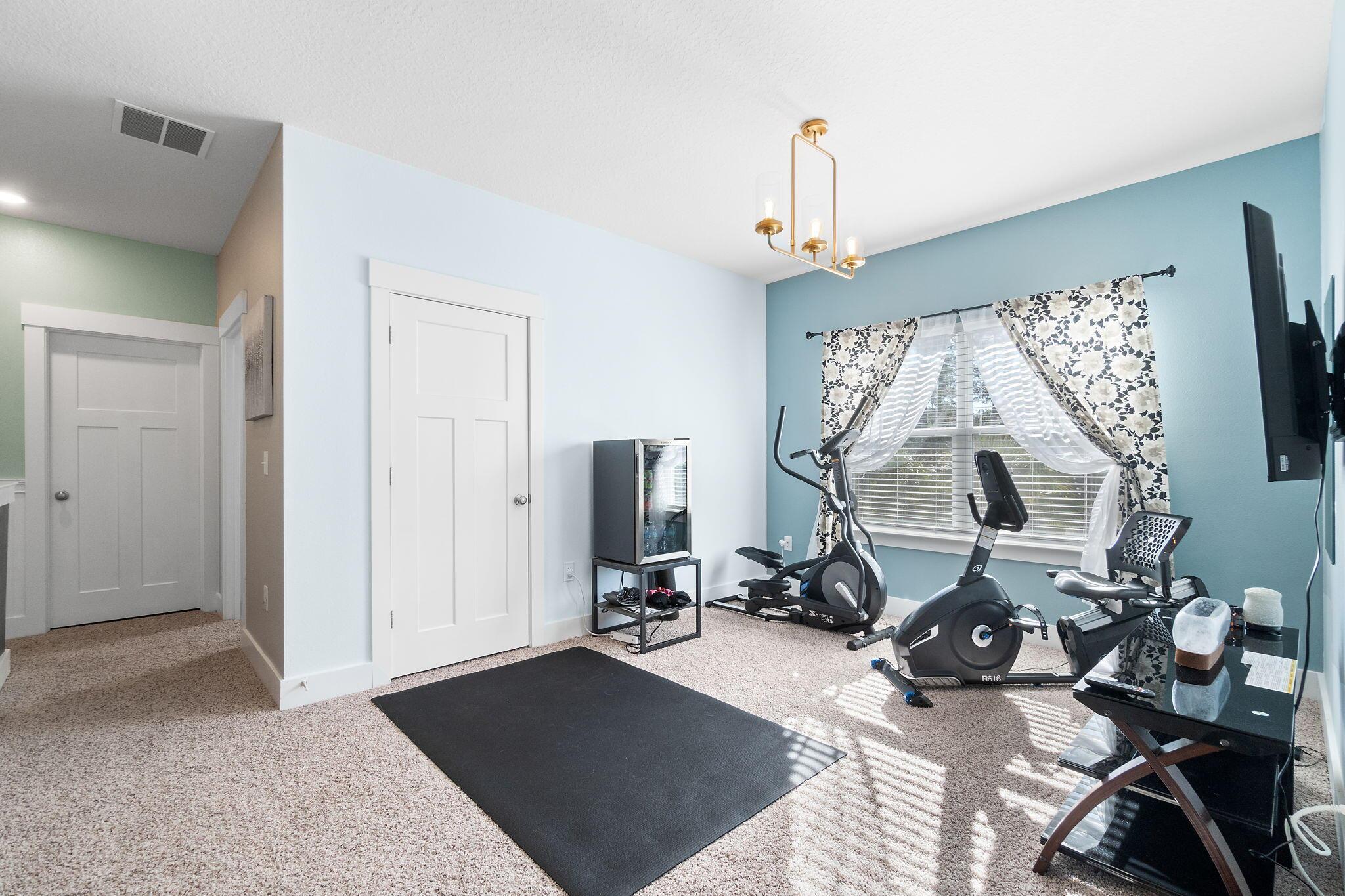 Gulf Breeze, Florida, 32563, United States, 5 Bedrooms Bedrooms, ,3 BathroomsBathrooms,Residential,For Sale,1934954