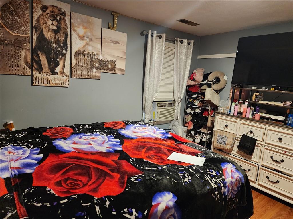 Providence, Rhode Island, 02909, United States, 6 Bedrooms Bedrooms, ,2 BathroomsBathrooms,Residential,For Sale,1987316