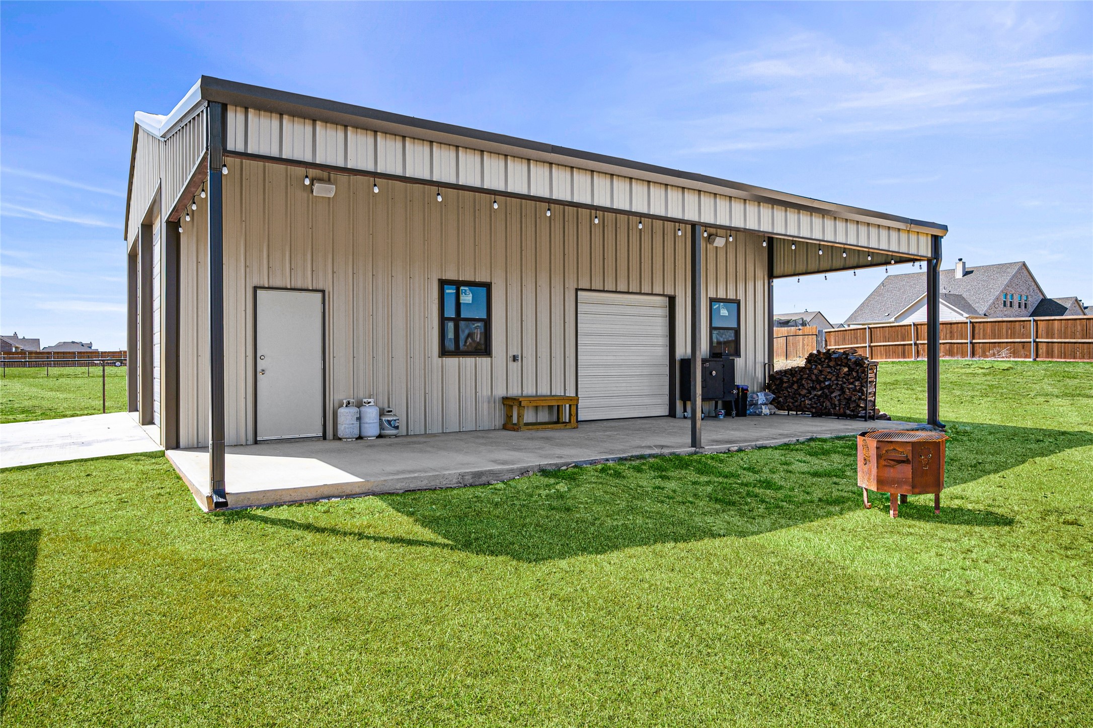 Rhome, Texas, 76078, United States, 4 Bedrooms Bedrooms, ,4 BathroomsBathrooms,Residential,For Sale,1746060