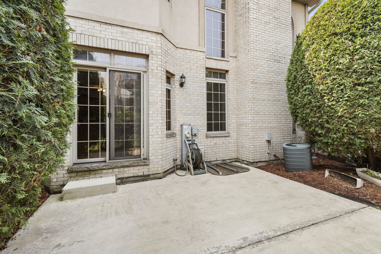 Orland Park, Illinois, 60467, United States, 3 Bedrooms Bedrooms, ,4 BathroomsBathrooms,Residential,For Sale,1960786