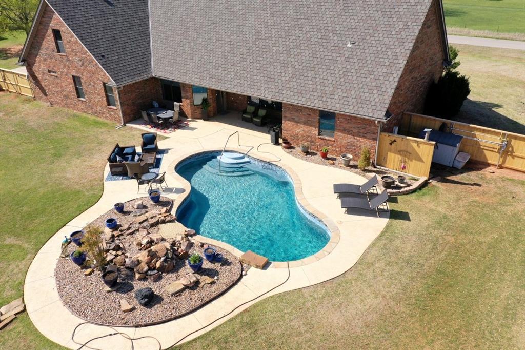Chickasha, Oklahoma, 73018, United States, 4 Bedrooms Bedrooms, ,5 BathroomsBathrooms,Residential,For Sale,1921713