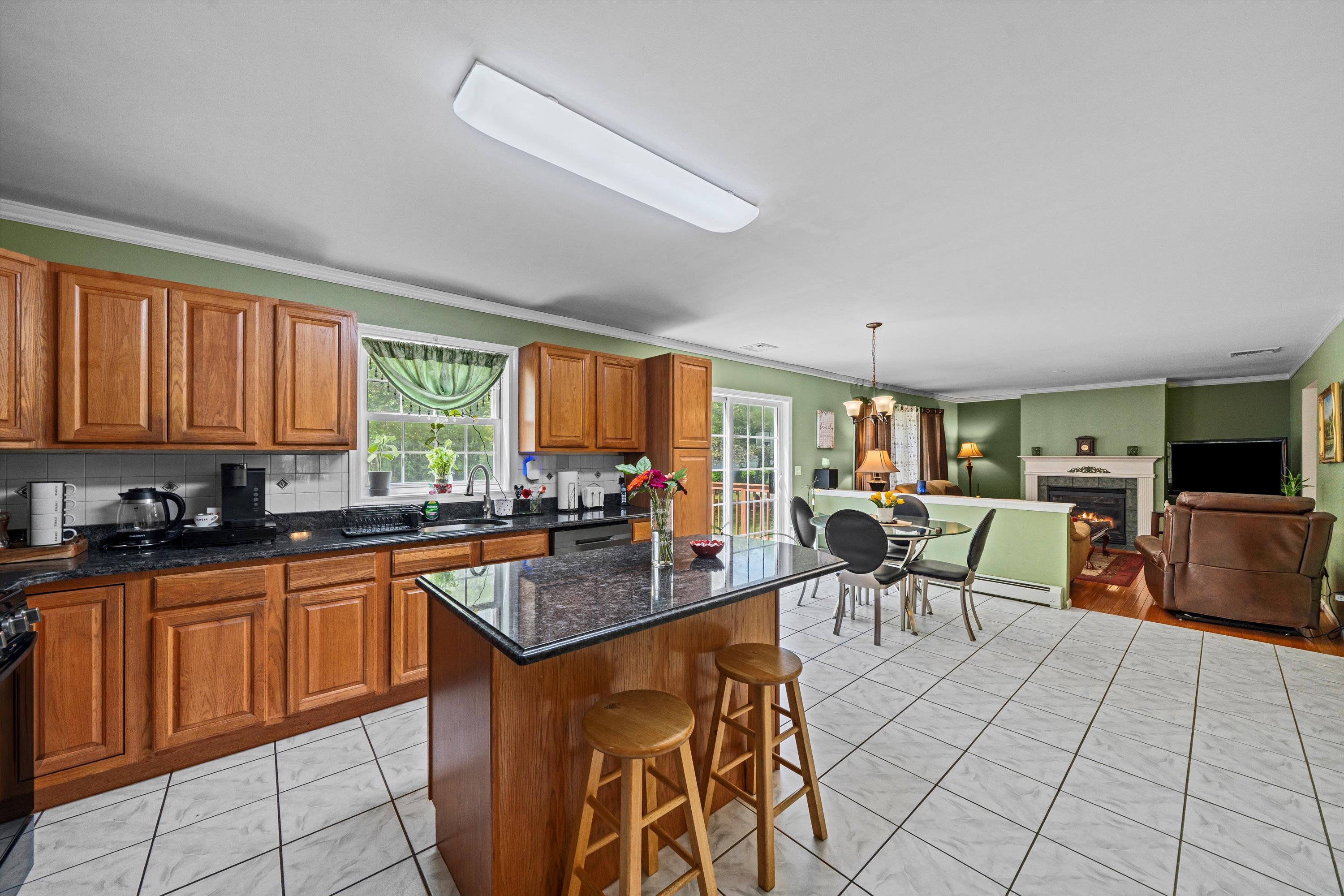 Middletown, New York, 10941, United States, 4 Bedrooms Bedrooms, ,3 BathroomsBathrooms,Residential,For Sale,1861085