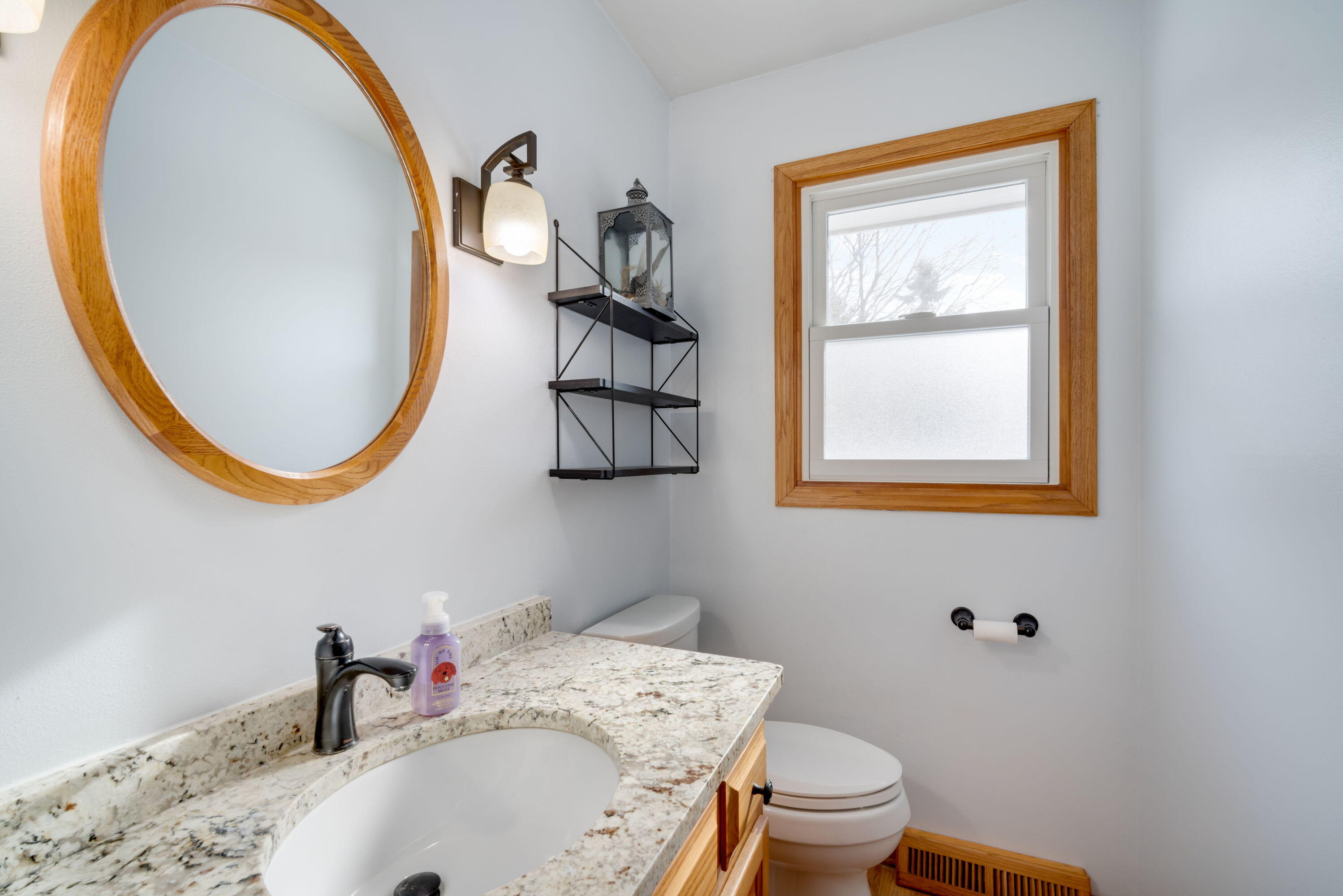 Saukville, Wisconsin, 53080, United States, 3 Bedrooms Bedrooms, ,4 BathroomsBathrooms,Residential,For Sale,2012591