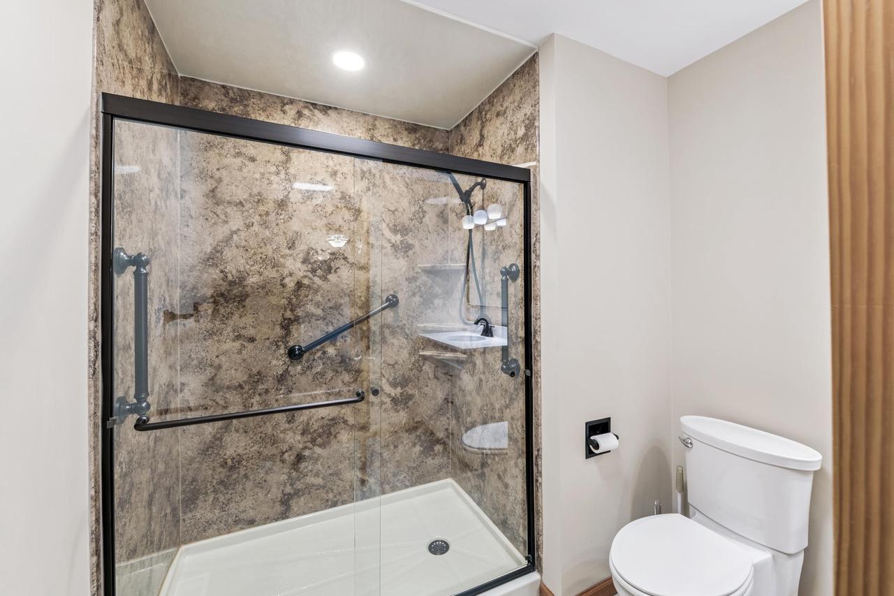 Washburn, Wisconsin, 54891, United States, 3 Bedrooms Bedrooms, ,1 BathroomBathrooms,Residential,For Sale,1960790