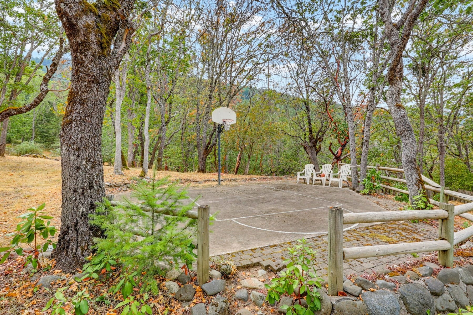  2590 Siskiyou Highway Ashland, OR 97520 - 物件實景