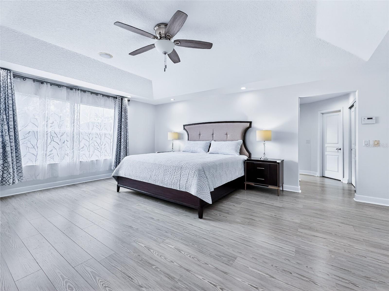 OVIEDO, Florida, 32766, United States, 5 Bedrooms Bedrooms, ,3 BathroomsBathrooms,Residential,For Sale,1974970