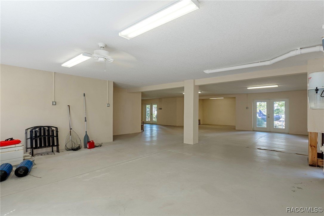 Crystal River, Florida, 34428, United States, 3 Bedrooms Bedrooms, ,3 BathroomsBathrooms,Residential,For Sale,1980495