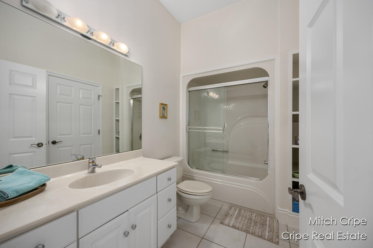 Caledonia, Michigan, 49316, United States, 5 Bedrooms Bedrooms, ,4 BathroomsBathrooms,Residential,For Sale,1906707