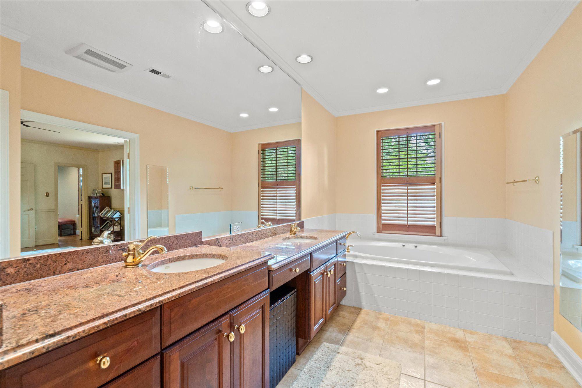 1033 Swinks Mill Road, Mclean, VA, 22102 - 物件實景