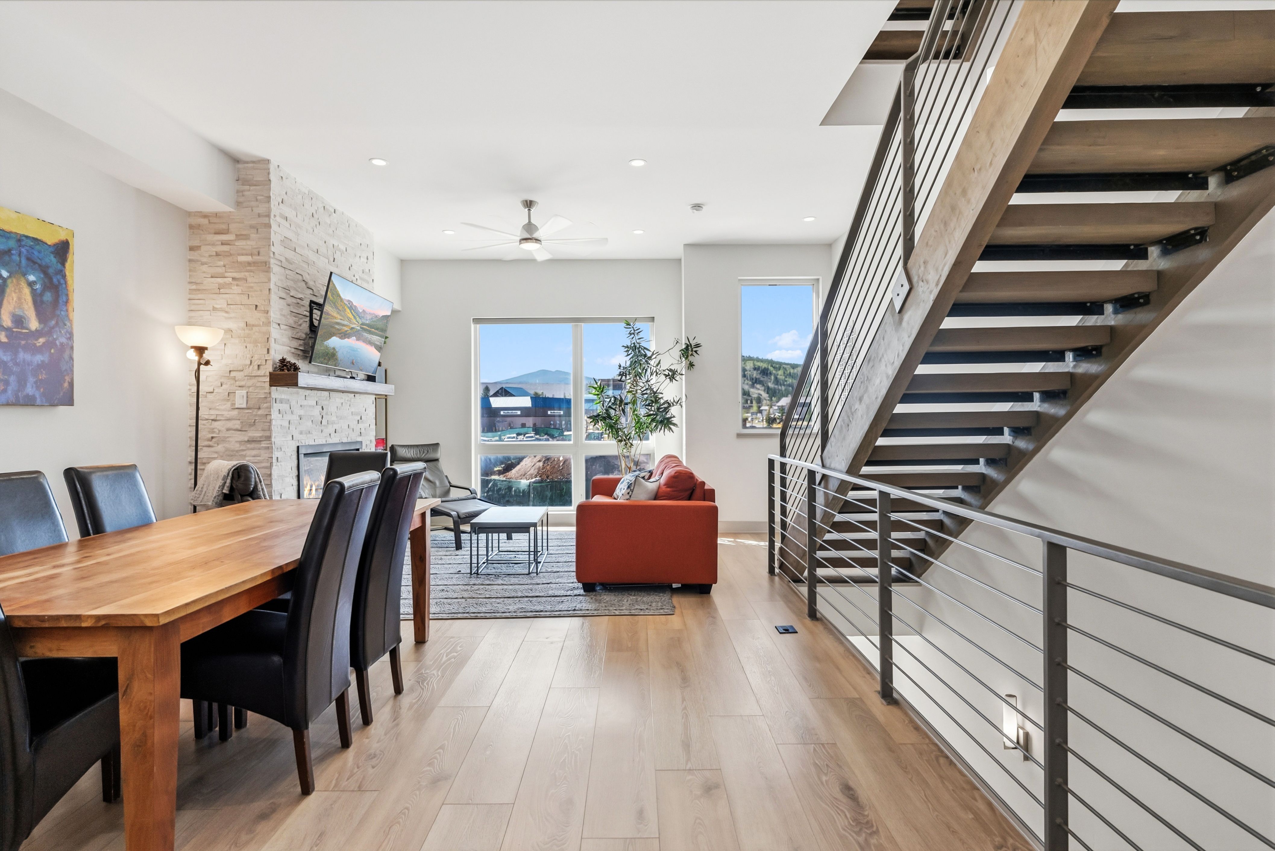  Modern Design Meets Mountain Living - 物件實景