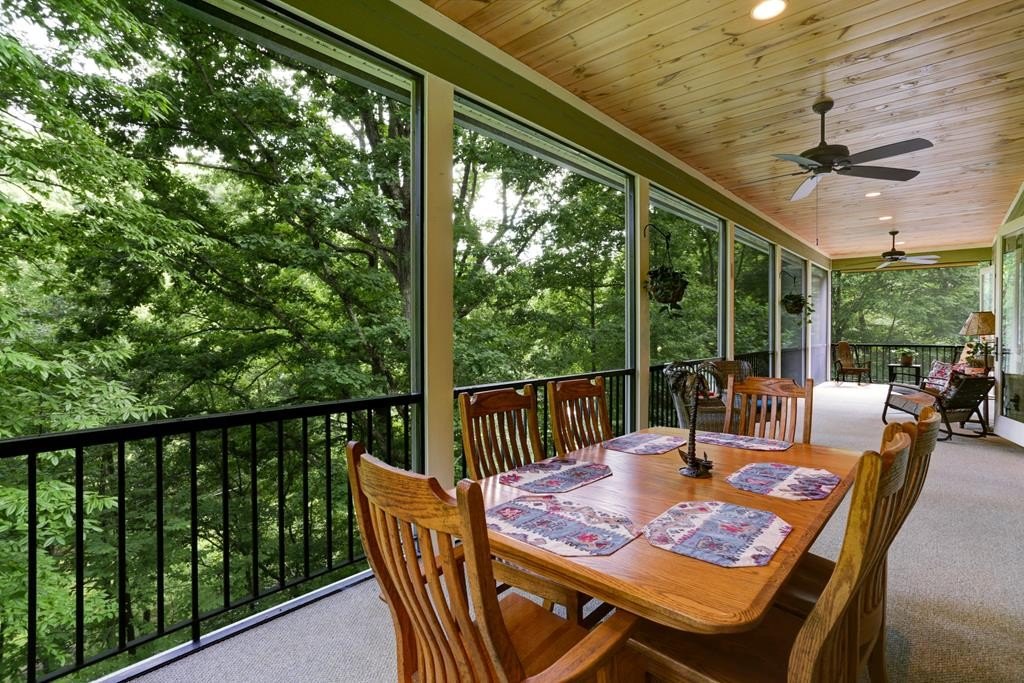 Hiawassee, Georgia, 30546, United States, 3 Bedrooms Bedrooms, ,5 BathroomsBathrooms,Residential,For Sale,1792070