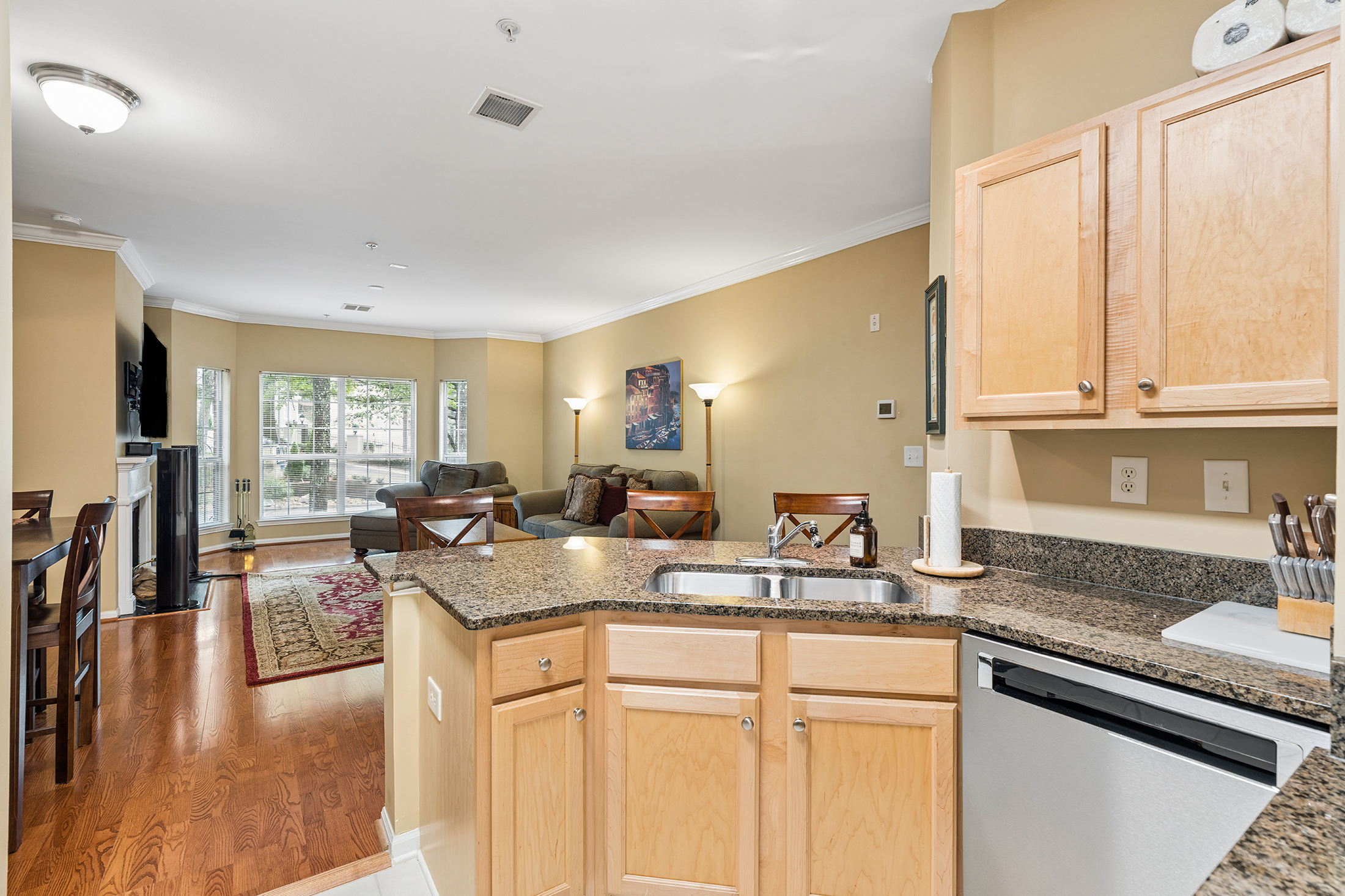  Comfort and Convenience in Gated Brighton Court - 物件實景