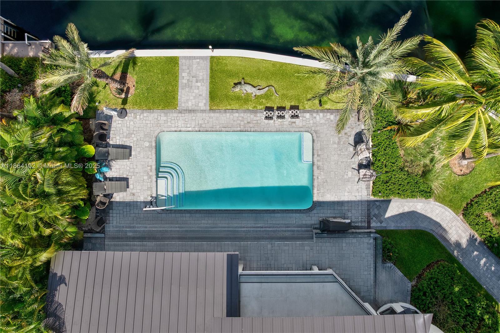 Hallandale Beach, Florida, 33009, United States, 4 Bedrooms Bedrooms, ,4 BathroomsBathrooms,Residential,For Sale,1940372