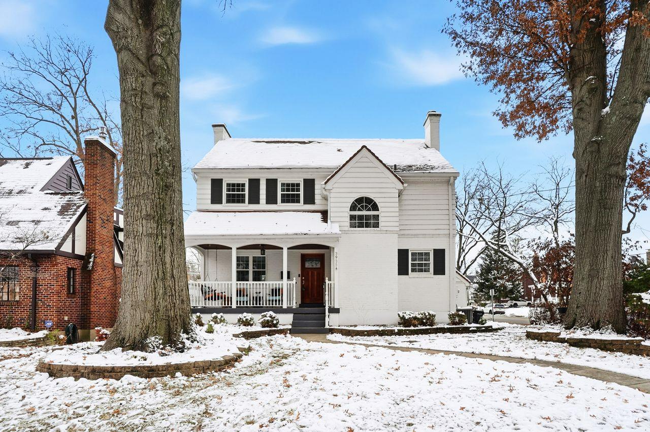 Cincinnati, Ohio, 45209, United States, 3 Bedrooms Bedrooms, ,4 BathroomsBathrooms,Residential,For Sale,2003338