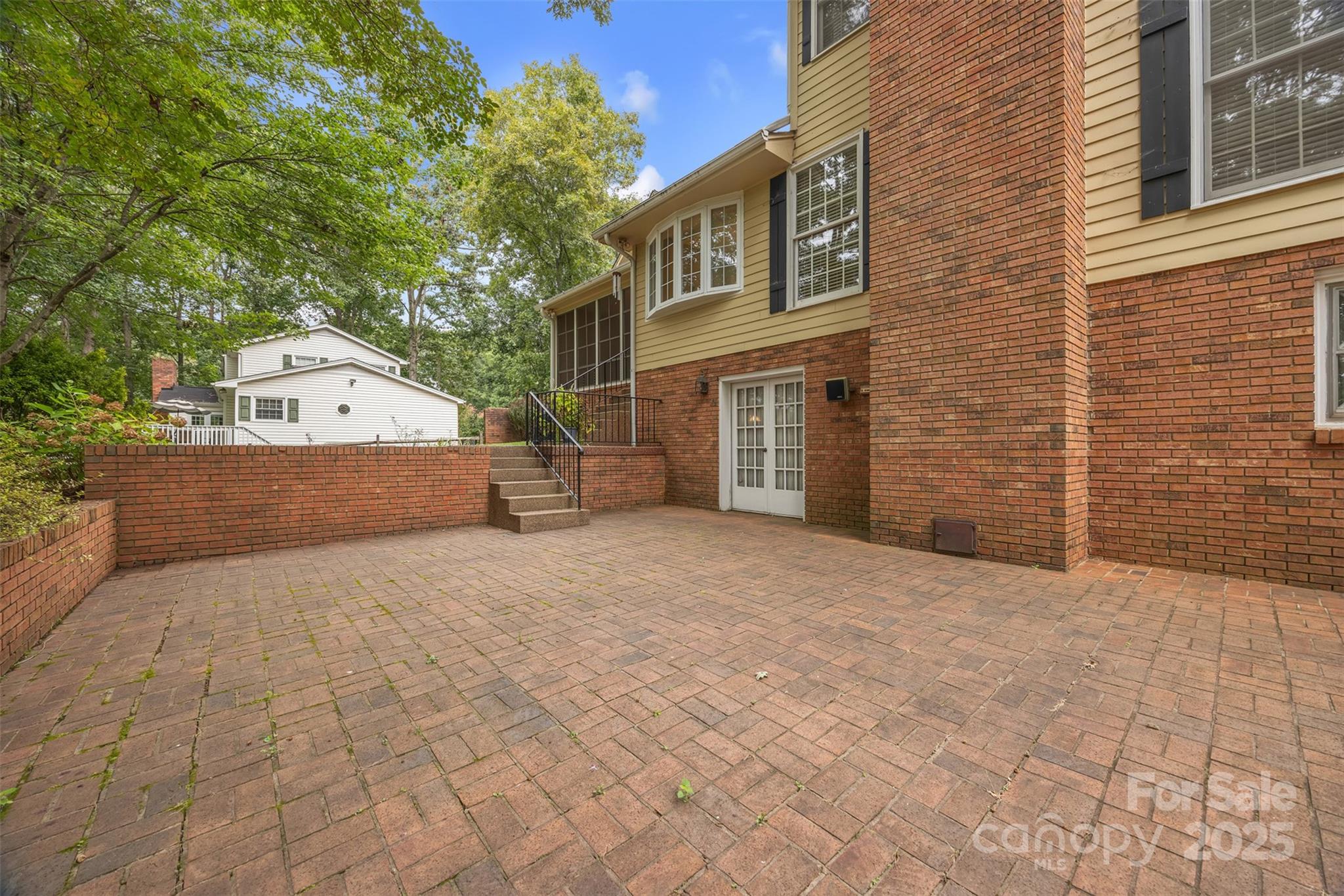 Hickory, North Carolina, 28601, United States, 5 Bedrooms Bedrooms, ,5 BathroomsBathrooms,Residential,For Sale,1941000