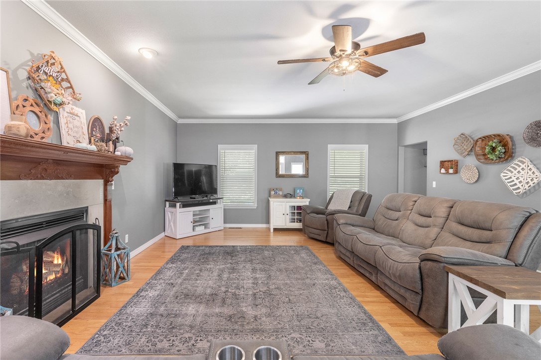 Harrison, Arkansas, 72601, United States, 5 Bedrooms Bedrooms, ,4 BathroomsBathrooms,Residential,For Sale,1934554