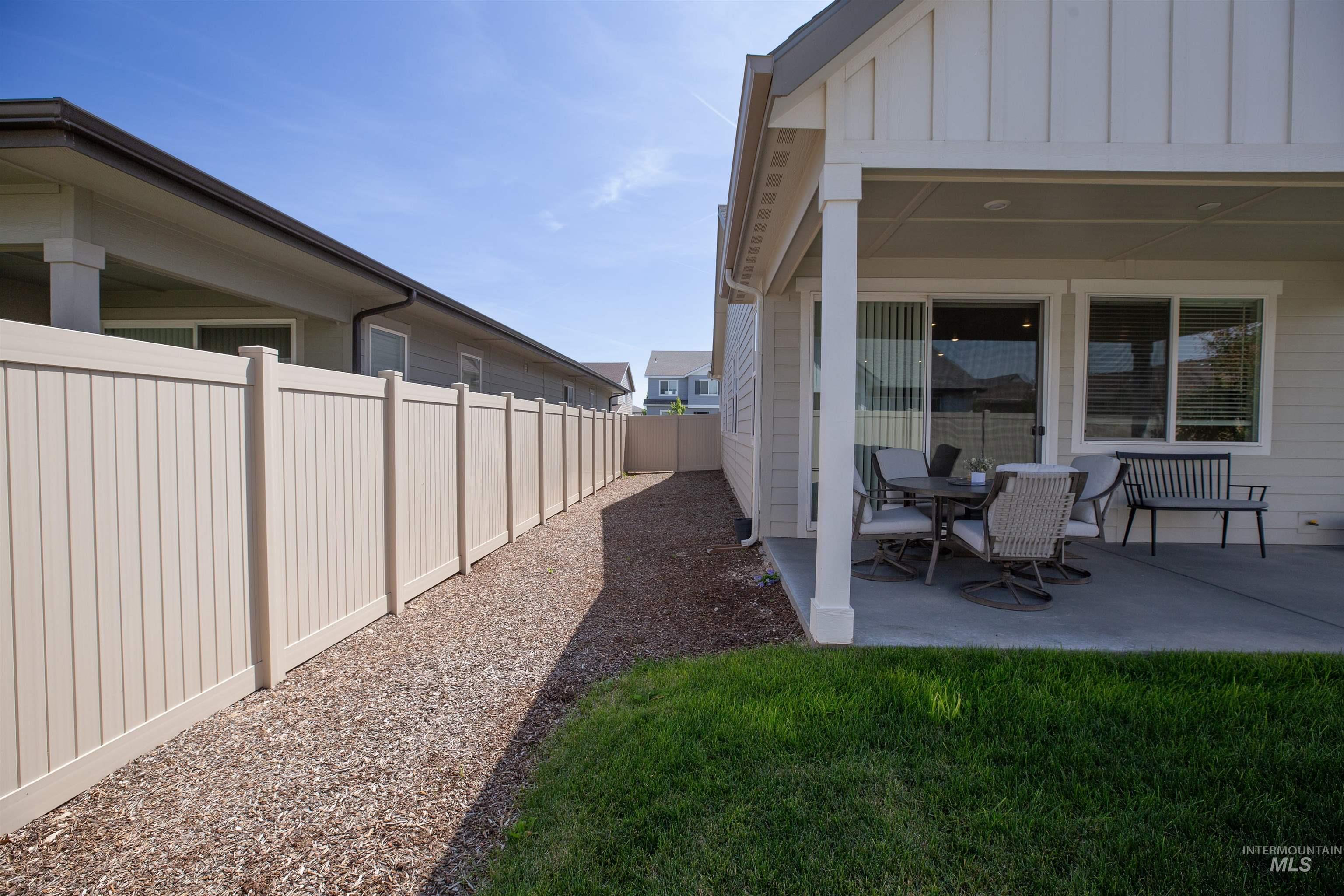 Meridian, Idaho, 83642, United States, 3 Bedrooms Bedrooms, ,Residential,For Sale,1896204