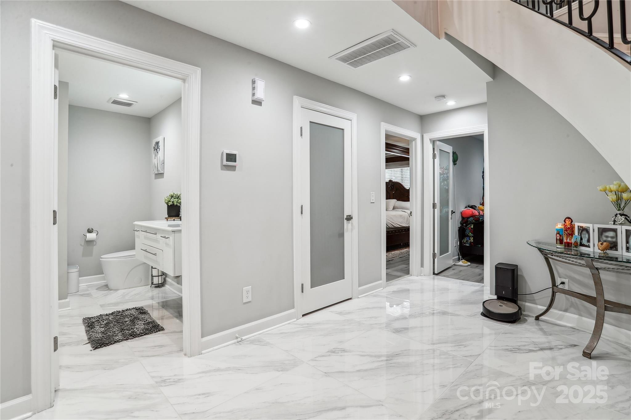 Charlotte, North Carolina, 28227, United States, 5 Bedrooms Bedrooms, ,4 BathroomsBathrooms,Residential,For Sale,1941772