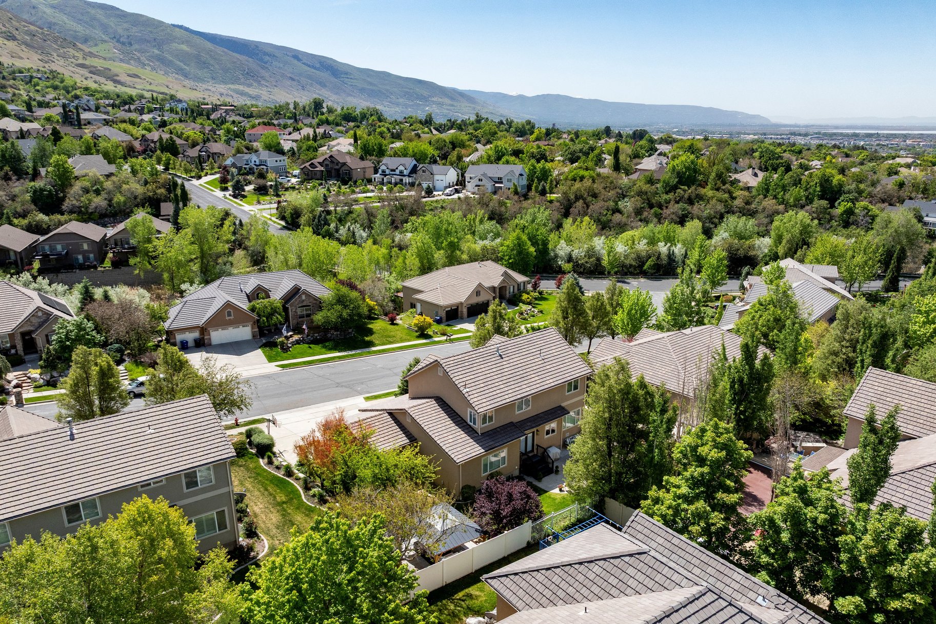  Desirable East Bench Fruit Heights Home in the Hidden Springs Community - 物件實景