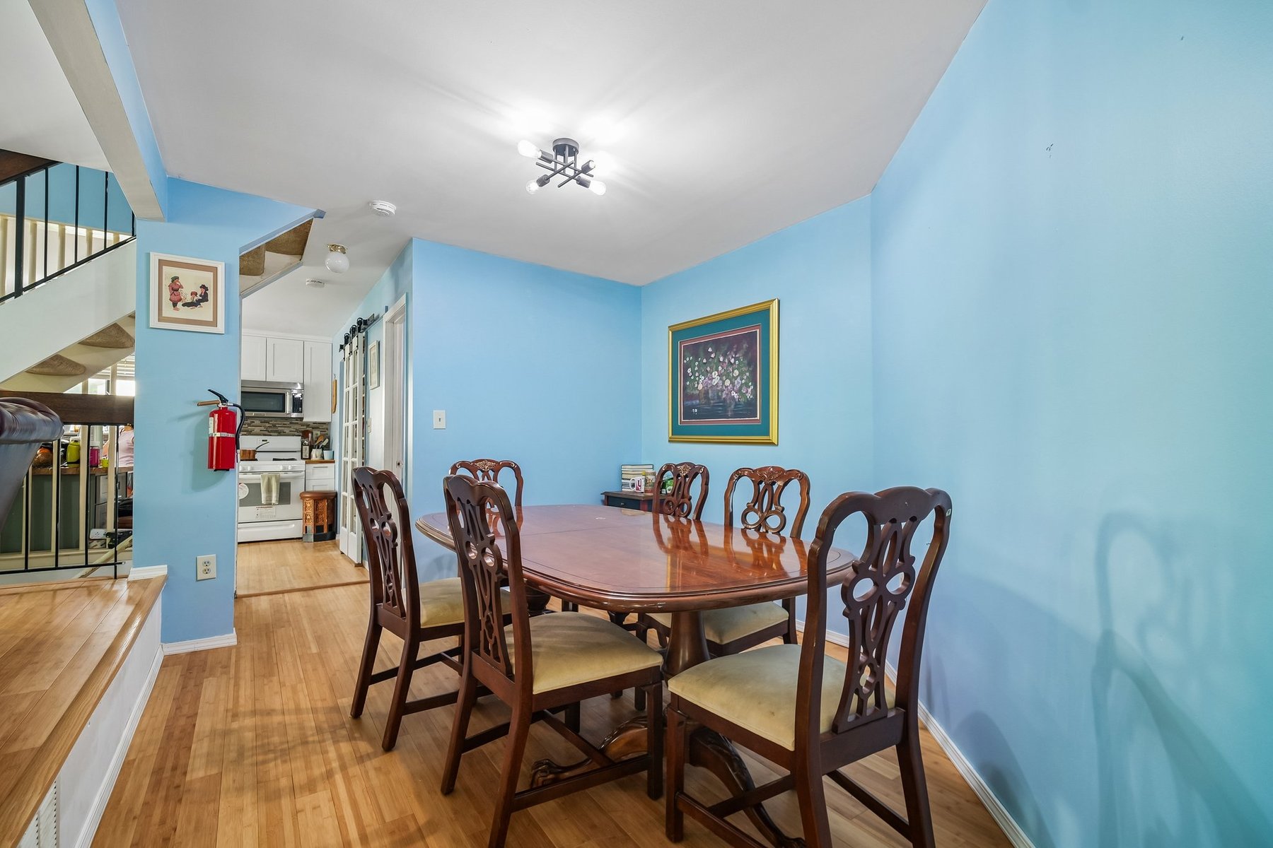 ?The Cedars?  Spacious and Inviting Townhome - 物件實景