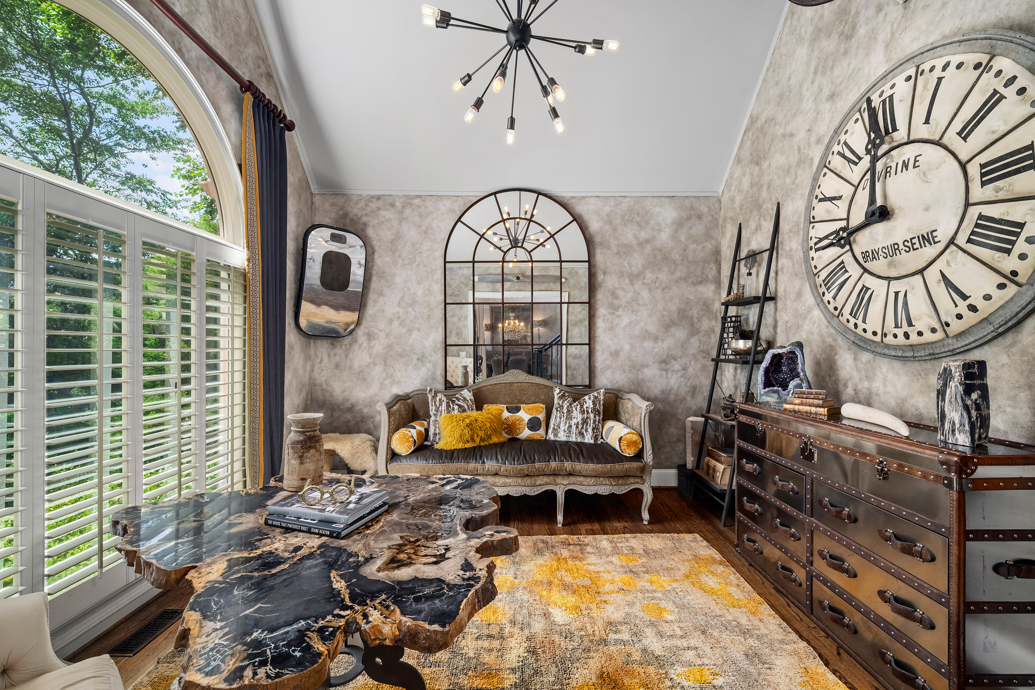  Luxury, Warmth, and Timeless Beauty in the Heart of Chartwell - 物件實景
