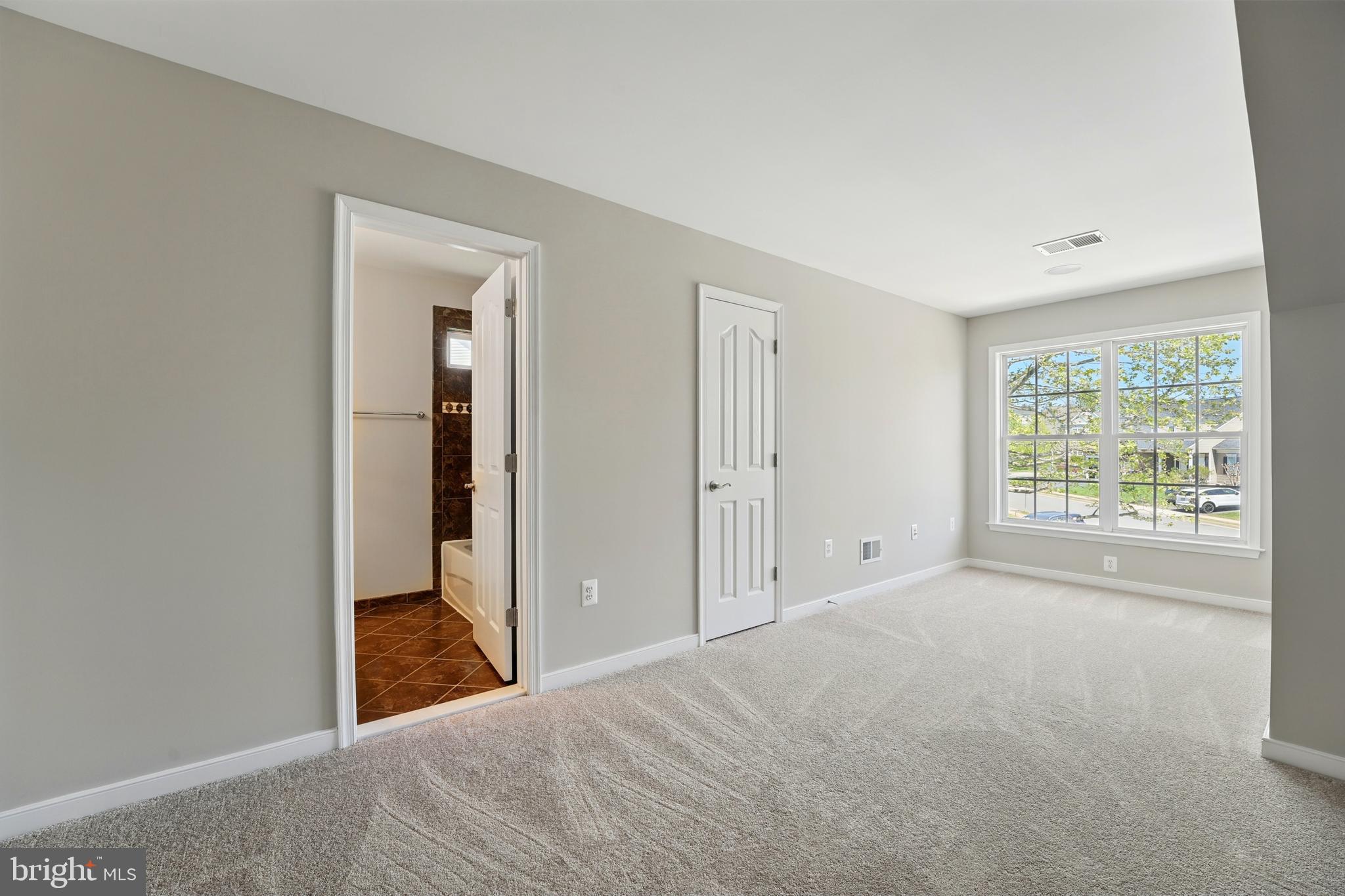 Culpeper, Virginia, 22701, United States, 5 Bedrooms Bedrooms, ,5 BathroomsBathrooms,Residential,For Sale,1841439