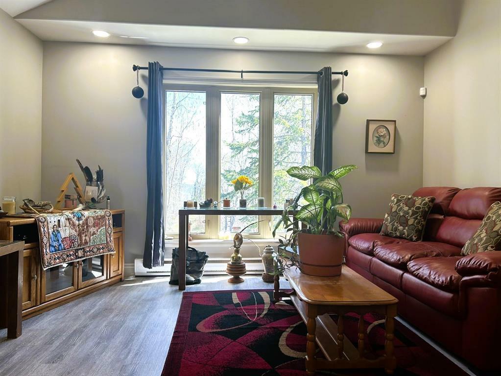 TRAVERSE BAY, Manitoba, R0E 2A0, CA, 2 Bedrooms Bedrooms, ,1 BathroomBathrooms,Residential,For Sale,1838361