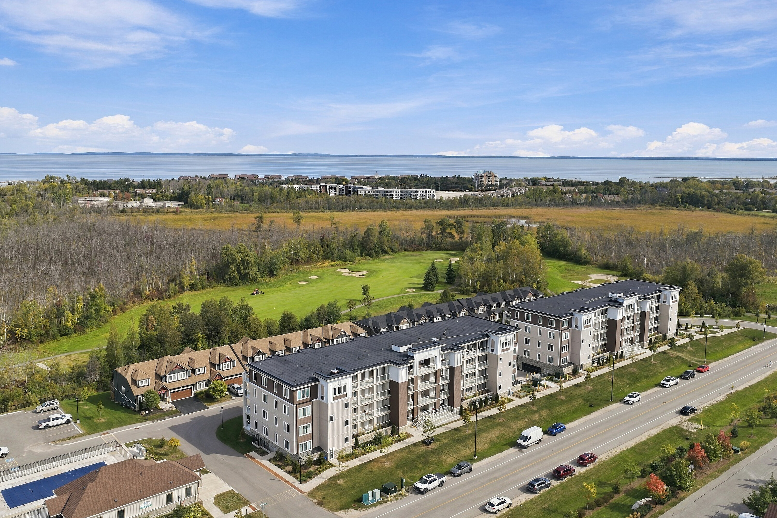  Charming Collingwood Condo - 物件實景