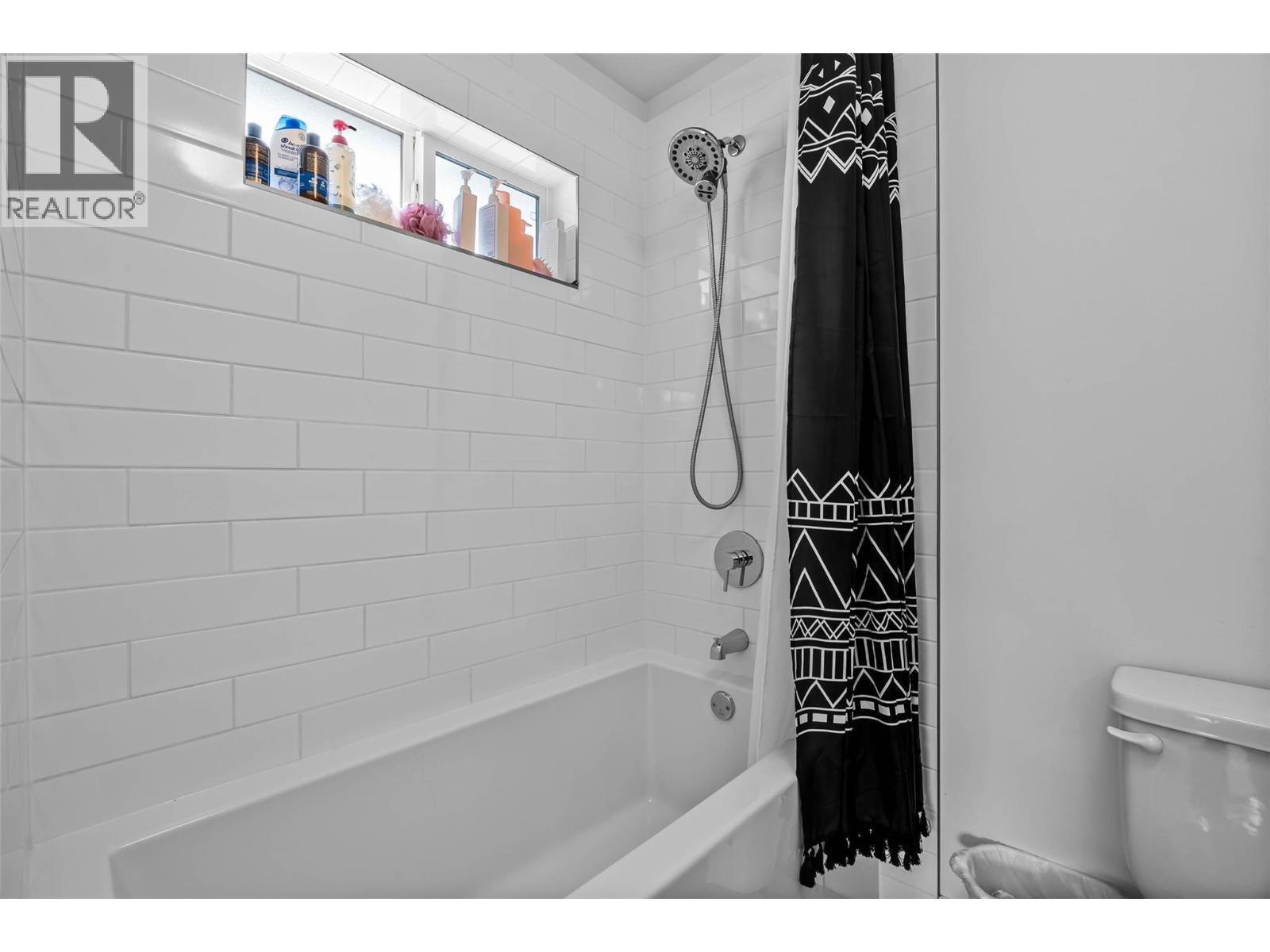 KAMLOOPS, British Columbia, V2C 0G8, CA, 3 Bedrooms Bedrooms, ,2 BathroomsBathrooms,Residential,For Sale,1951302