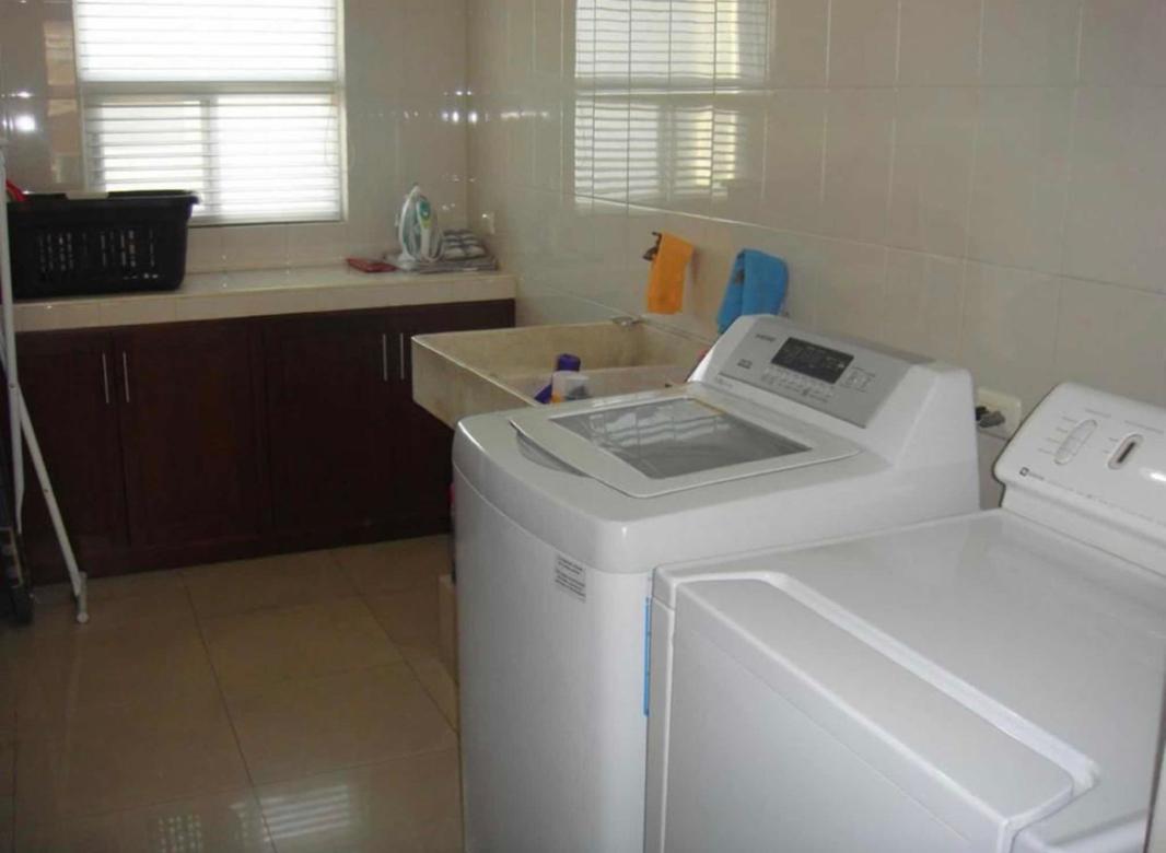 Cumbres 6 Sector D, Monterrey, Nuevo León, 64619, Mexico, 4 Bedrooms Bedrooms, ,3 BathroomsBathrooms,Residential,For Sale,Cumbres 6 Sector D,1442876