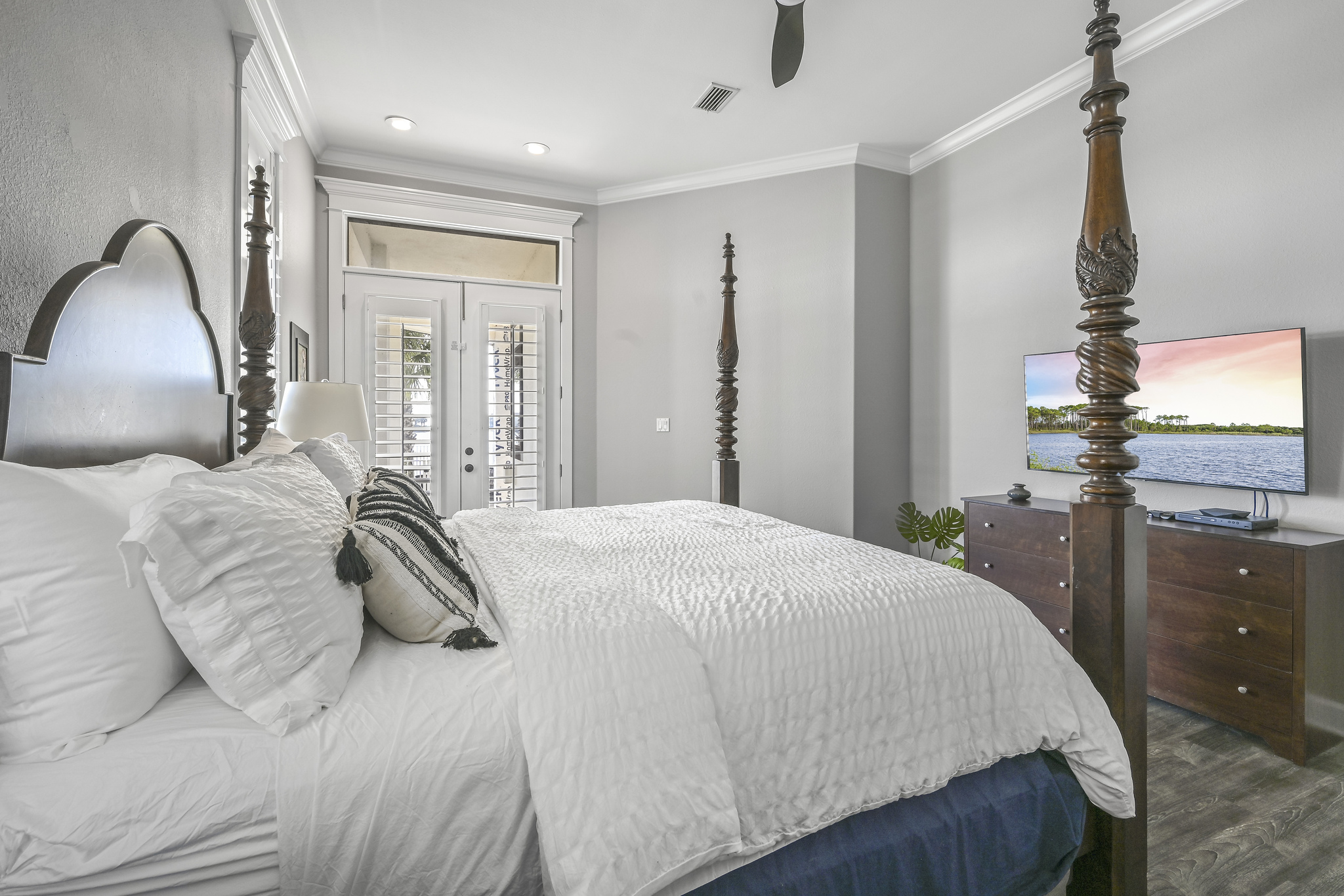  Lakefront Retreat With Pool In Destin