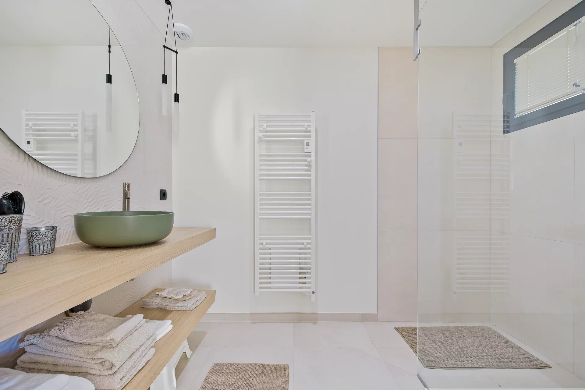 Le Lavandou, Provence-Alpes-Côte d’Azur, 83980, FR, 4 Bedrooms Bedrooms, ,Residential,For Sale,1998192