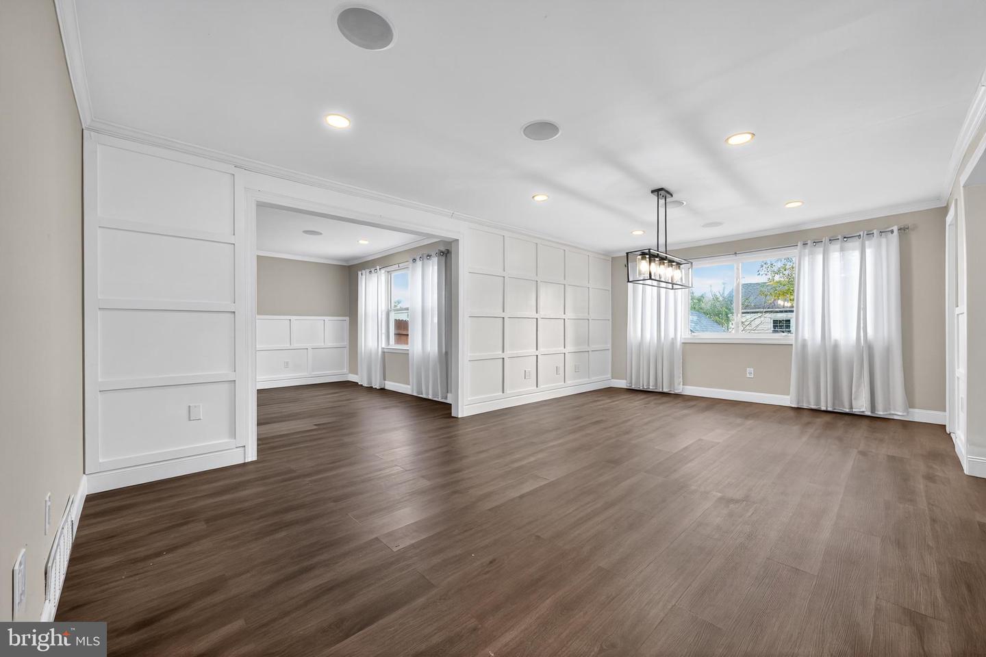 Cherry Hill, New Jersey, 08002, United States, 4 Bedrooms Bedrooms, ,4 BathroomsBathrooms,Residential,For Sale,1989087