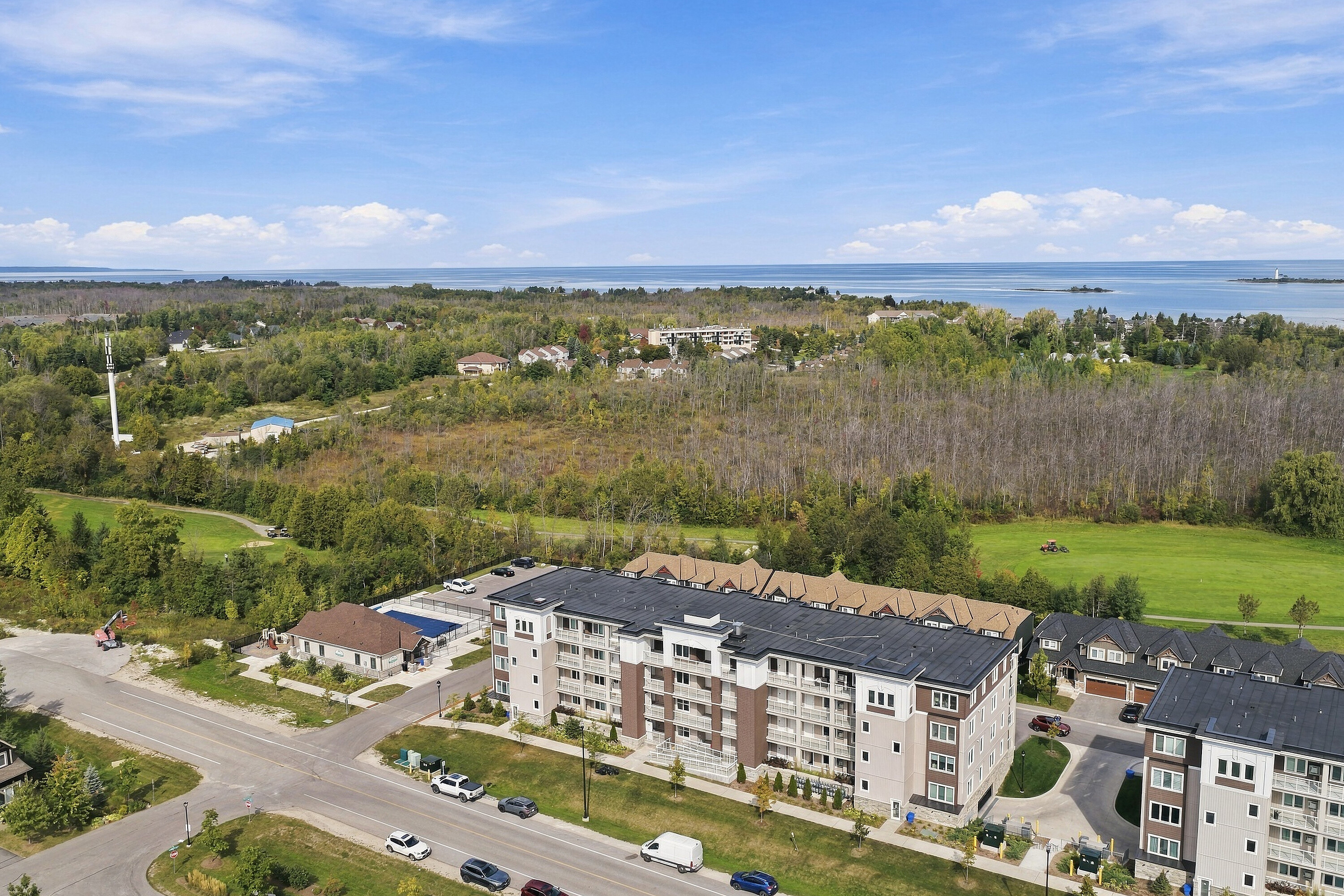  Charming Collingwood Condo - 物件實景