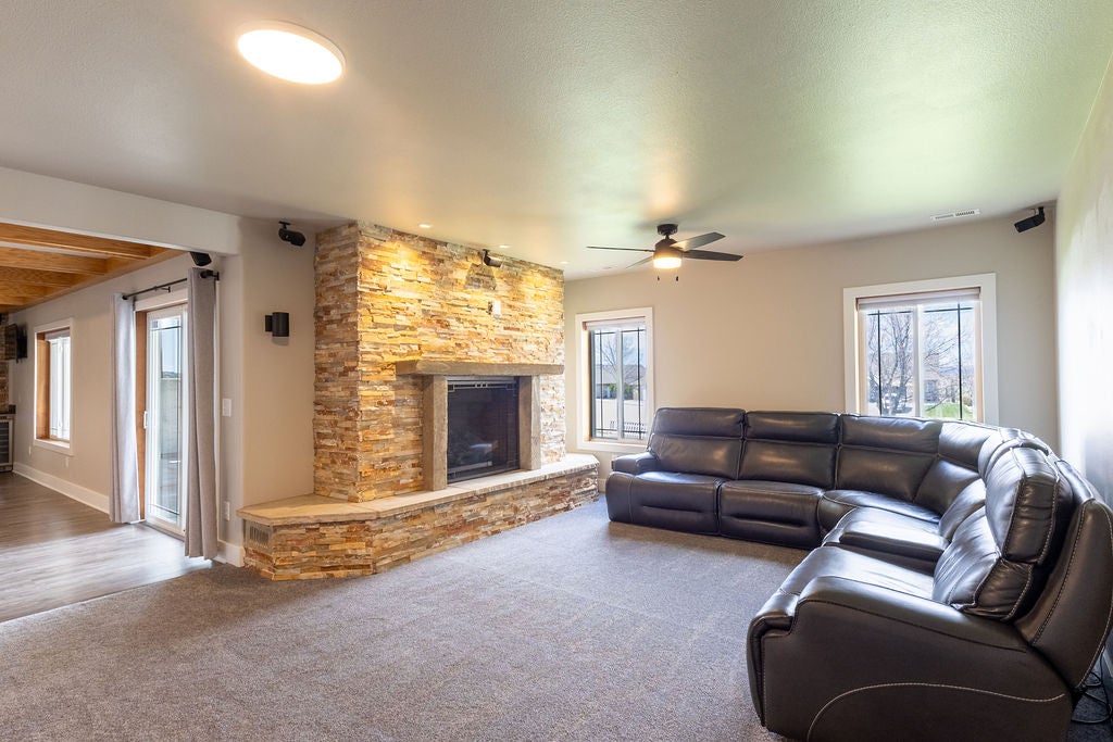 Billings, Montana, 59101, United States, 6 Bedrooms Bedrooms, ,4 BathroomsBathrooms,Residential,For Sale,2049164