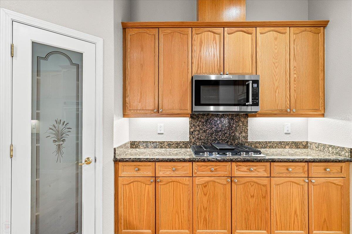 Oakdale, California, 95361, United States, 3 Bedrooms Bedrooms, ,2 BathroomsBathrooms,Residential,For Sale,2005405