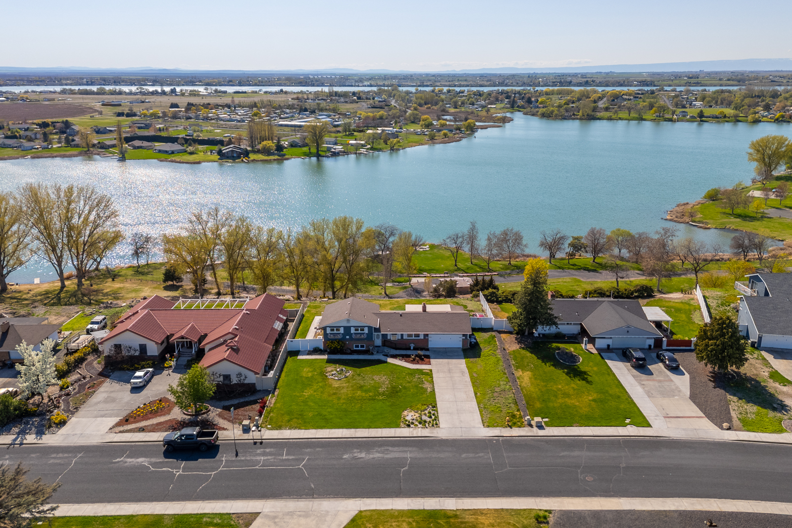 Moses Lake, Washington, 98837, United States, 3 Bedrooms Bedrooms, ,Residential,For Sale,1938109