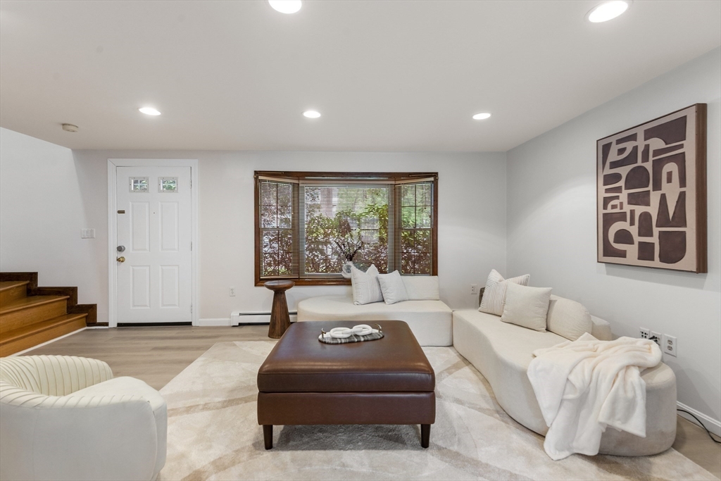 Malden, Massachusetts, 02148, United States, 2 Bedrooms Bedrooms, ,2 BathroomsBathrooms,Residential,For Sale,1993840